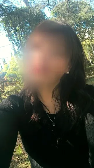 Amira, 34
