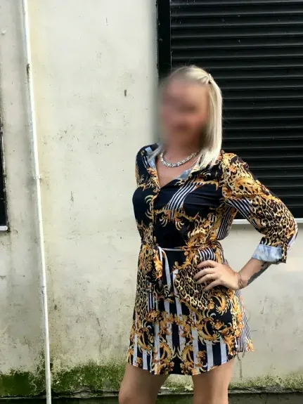 Anna, 34