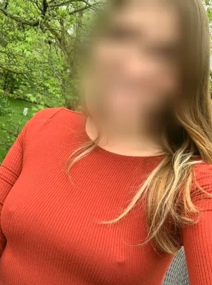 Büsra, 32