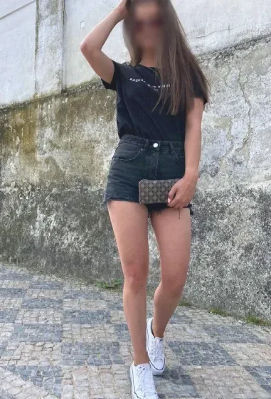 Christina, 33