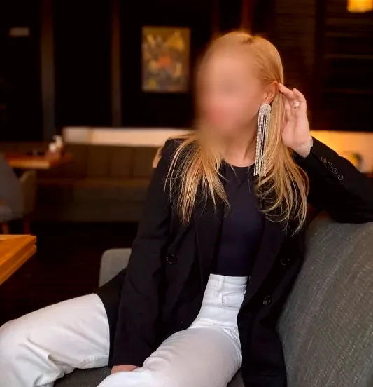 Diana, 32