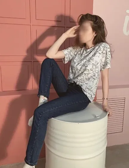 Elena, 21