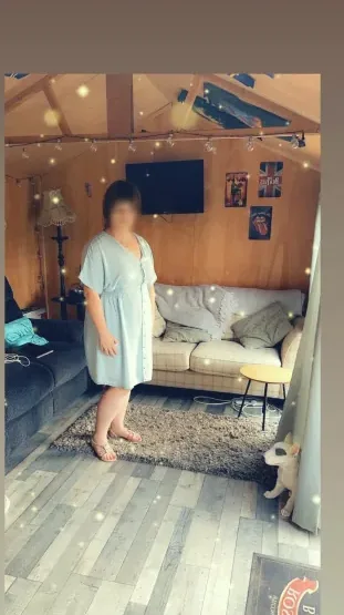 Emilia, 27