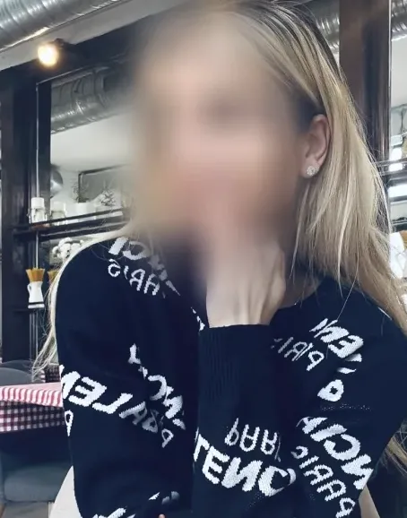 Emilia, 29