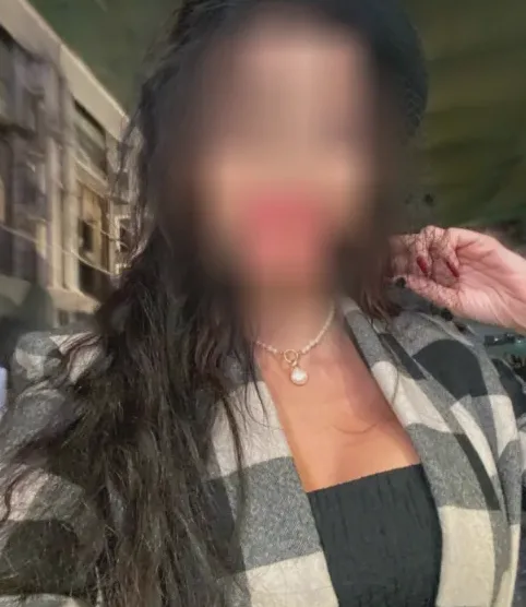 Luisa, 40