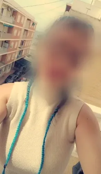 Melina, 32