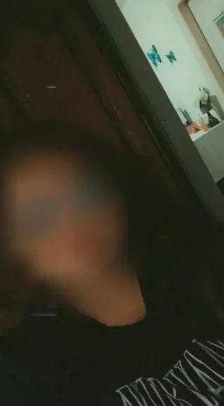 Miriam, 25