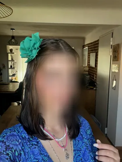 Sabrina, 23