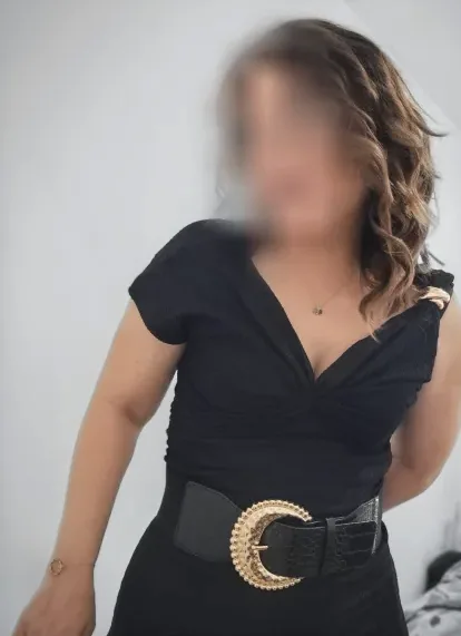 Vanessa, 38